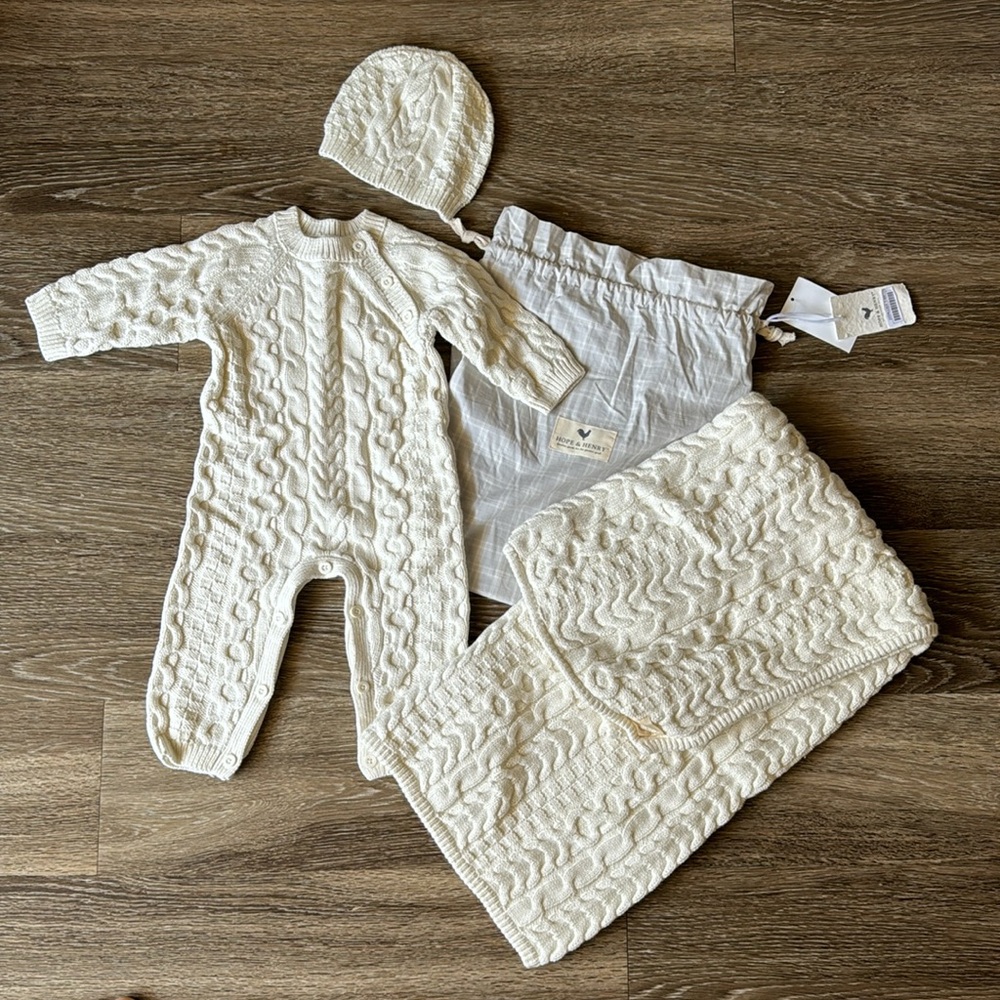 Hope & Henry Cable Knit Romper, Hat and Romper Gift Set 3-6 mo